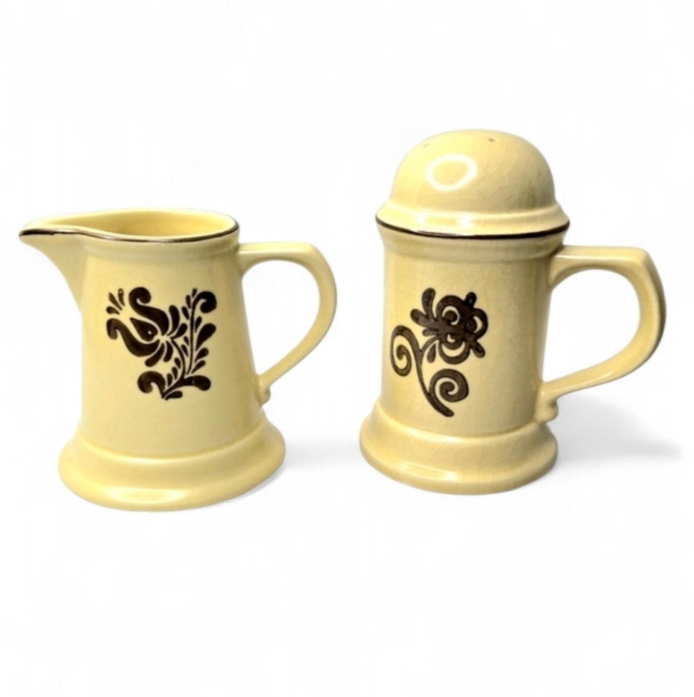 Pfaltzgraff Village Creamer and Salt Shaker Set. Vintage.